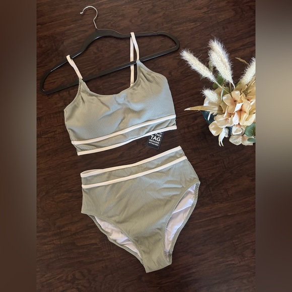 Green Ribbed Bikini Set - Picture 3 of 7